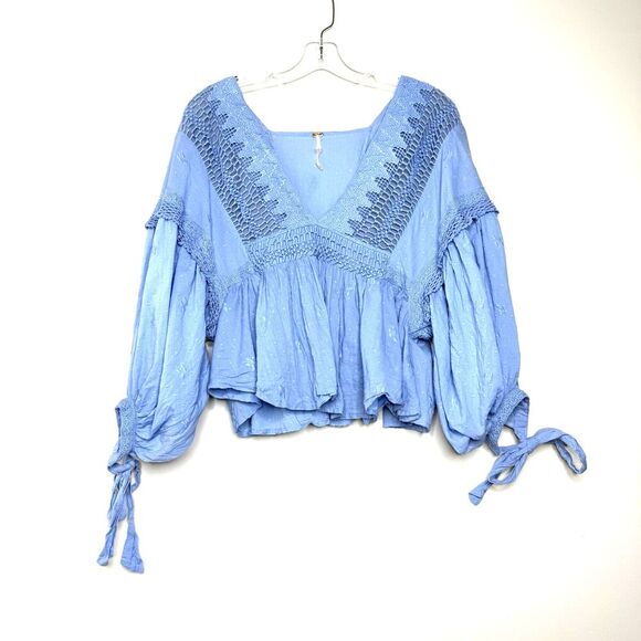Free People Drive You Mad Blouse Medium Blue Crocheted Cropped Balloon Sleeves M - Picture 3 of 15